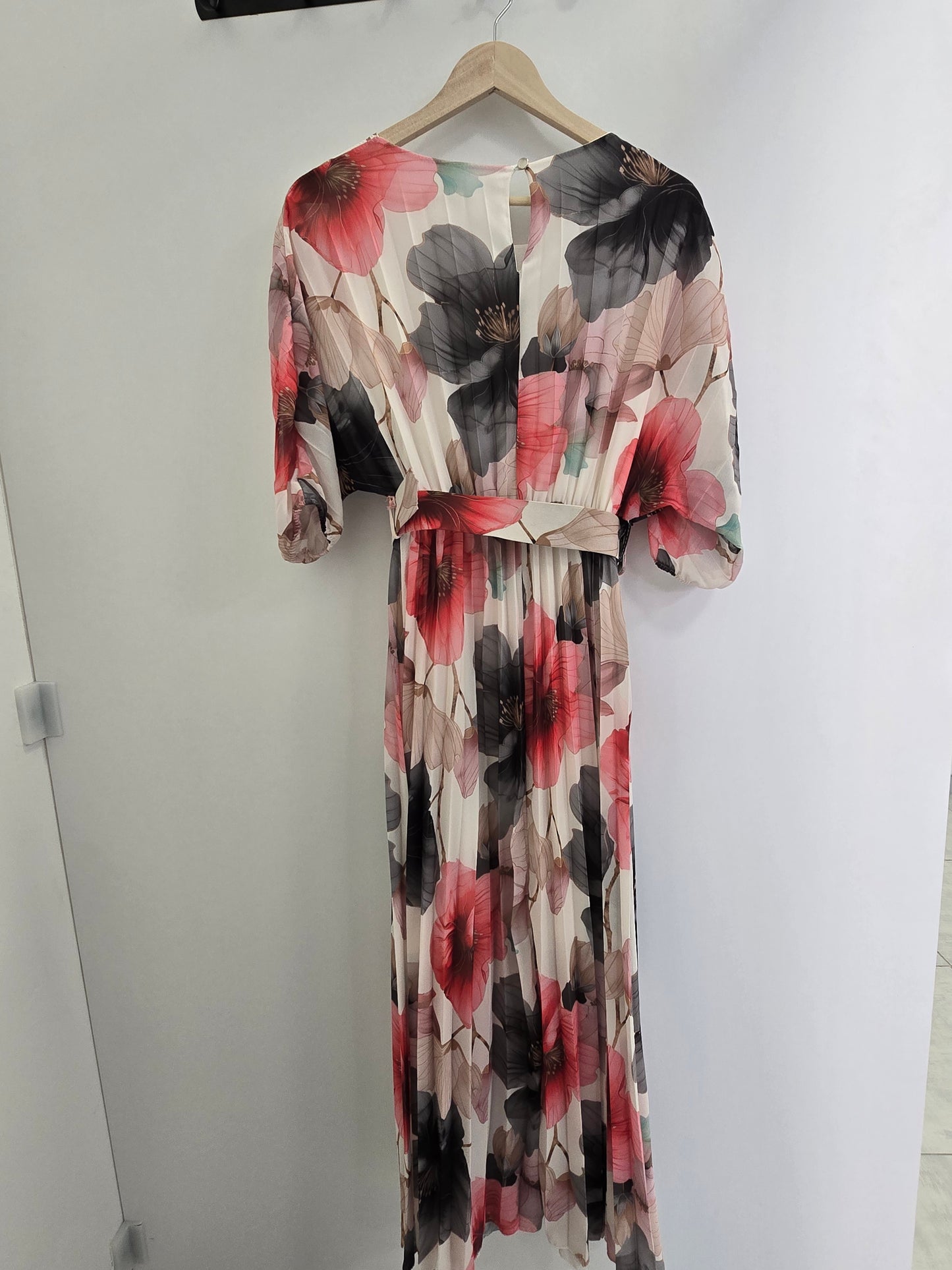 Floral Pleated Maxi Dress